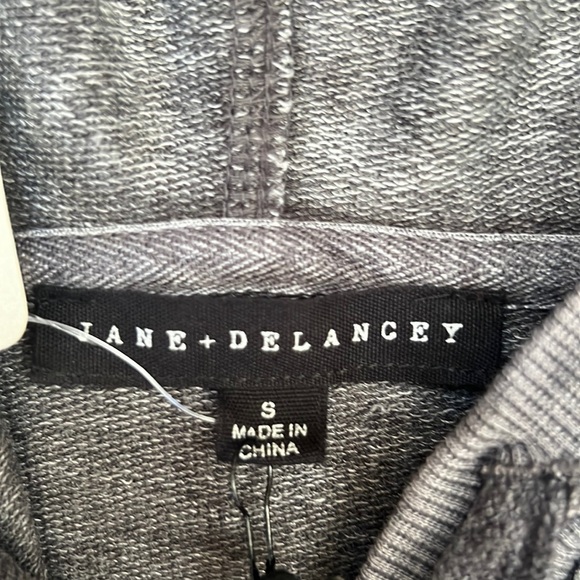 Jane & Delancey pullover hoodie, gray and black, New with tags, Size Small - Picture 3 of 16